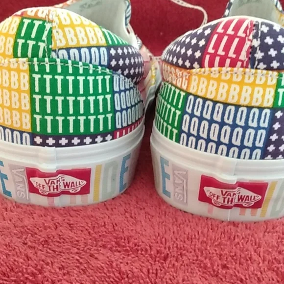 Men's VANS PRIDE SLIP ONS NWOT - Picture 7 of 9